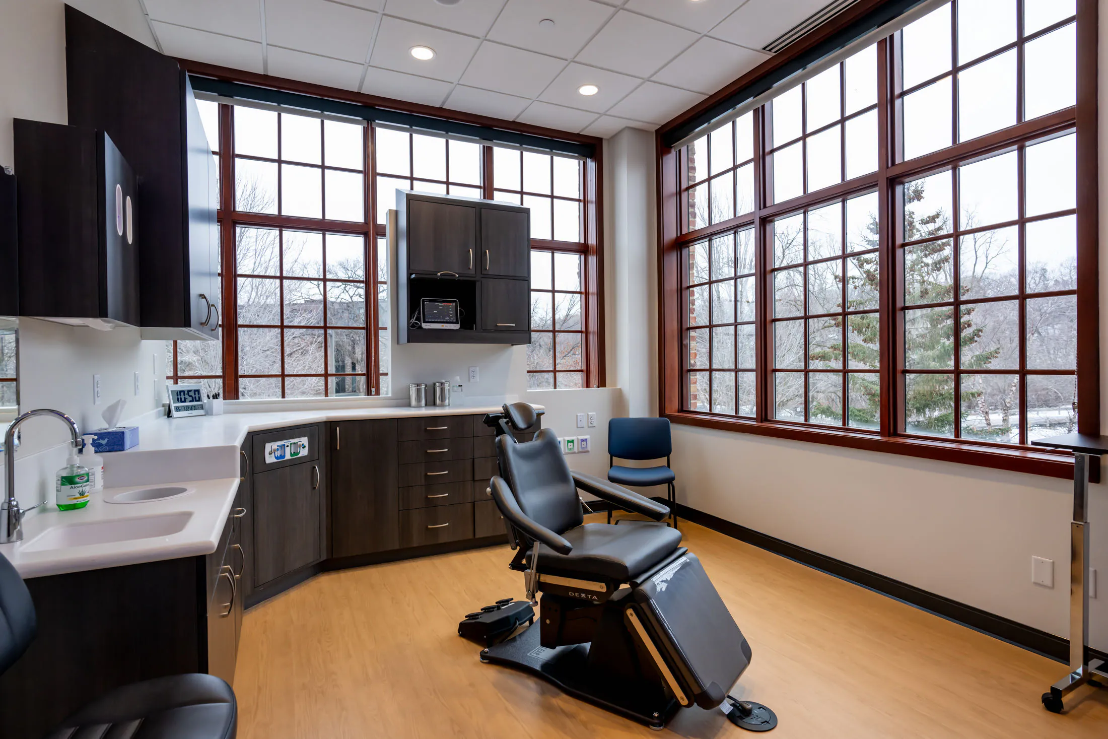 Treatment suite at Wise Decision where L-PRF therapy is delivered